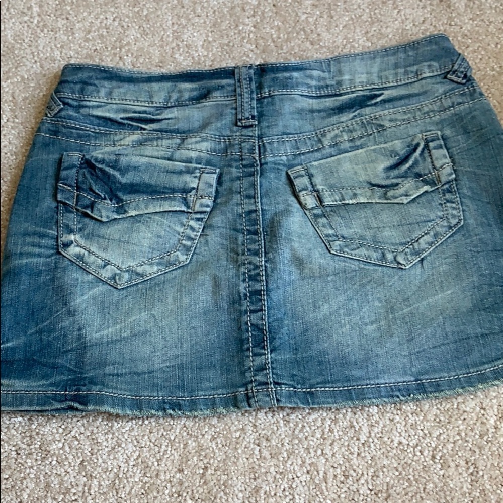 NWOT Delias distress acid wash denim mini skirt - Picture 4 of 4